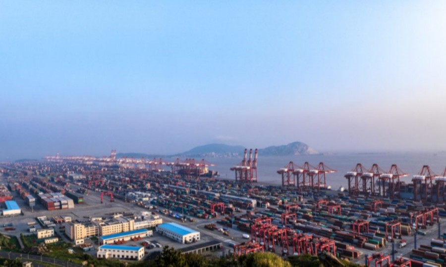 Cảng Ningbo bị đóng cửa và điều gì sẽ xảy ra nếu Covid tấn công thêm các cảng khác ở Trung Quốc
