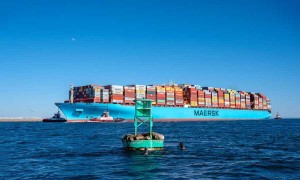750 container rơi khỏi tàu của Maersk trong một cơn bão ở Thái Bình Dương - Maersk Essen