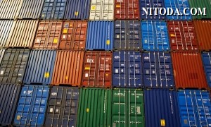 Giá cước vận chuyển container tăng vọt