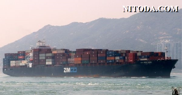 Tàu container panamax của ZIM